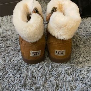 Ugg toddler size 8 zip up chestnut boots